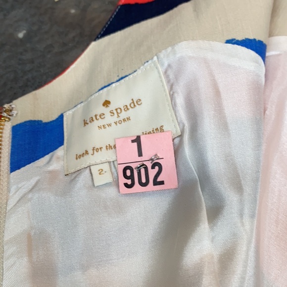 Dress - Picture 4 of 6